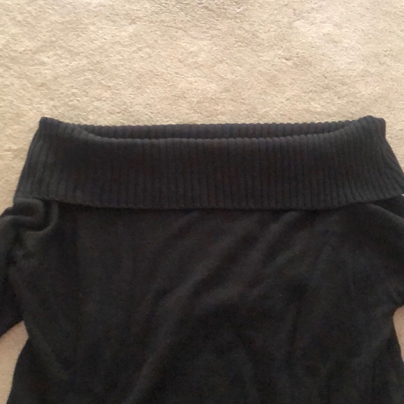 Black knit off the shoulder sweater - Picture 3 of 6
